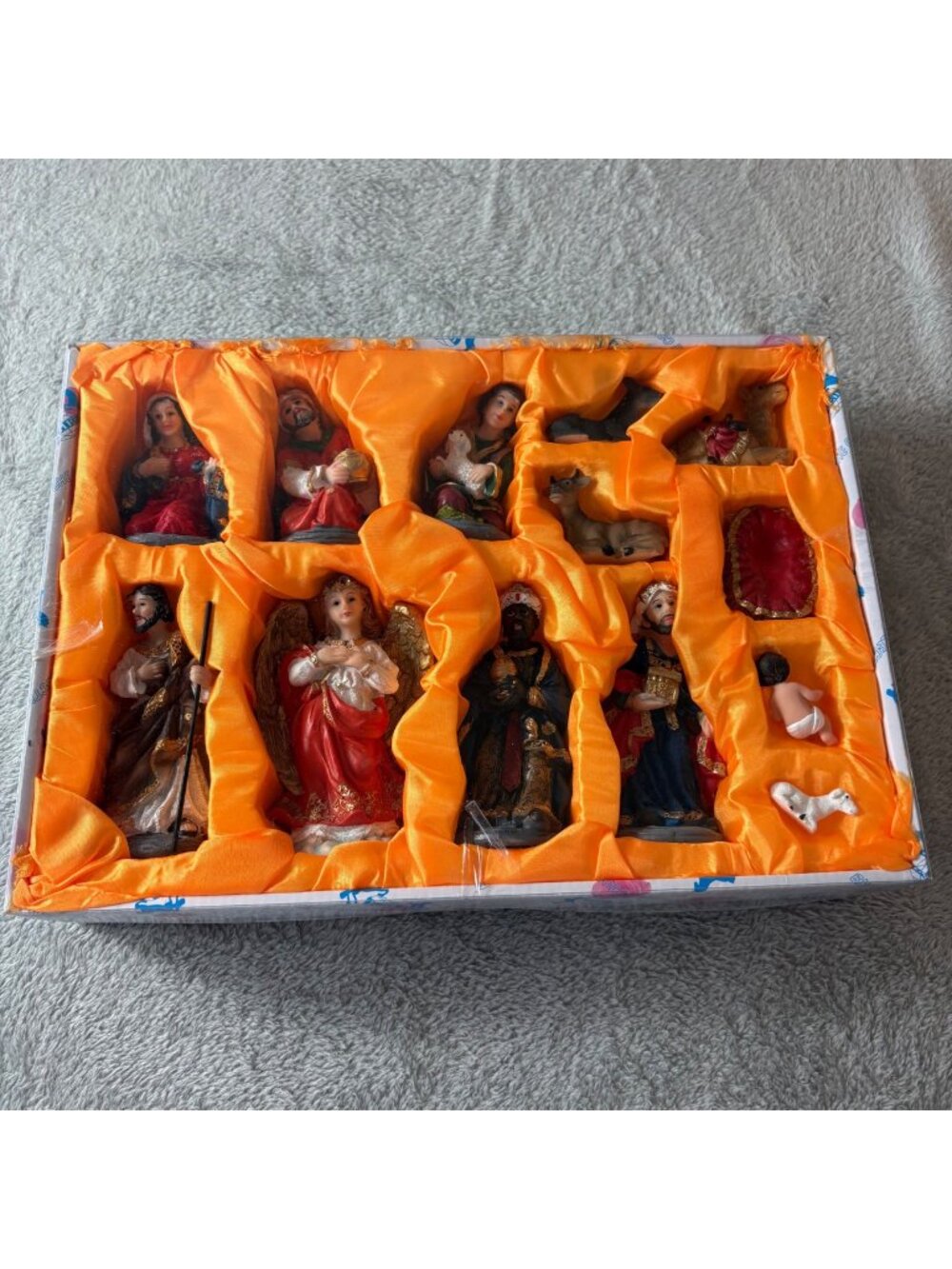 BHE Collection 12-Piece Hand-Painted Nativity Set Angel Shepherds Baby Jesus Box